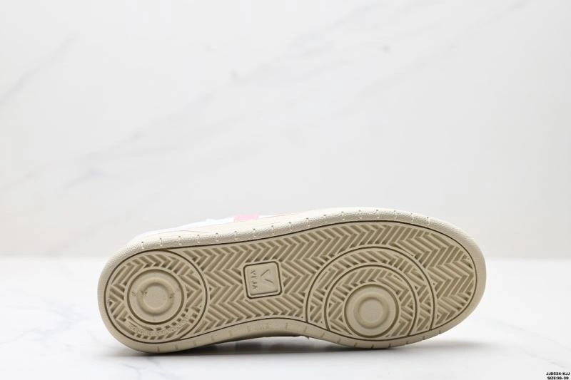 Sustainable Veja Shoes 2824