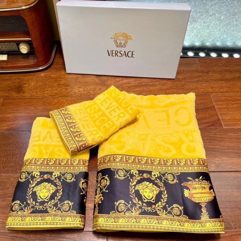 ZeroBulk Versace Bath Towel 255675