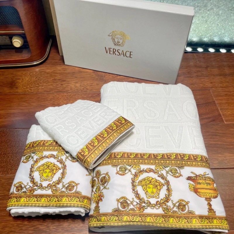 ZeroBulk Versace Bath Towel 255675