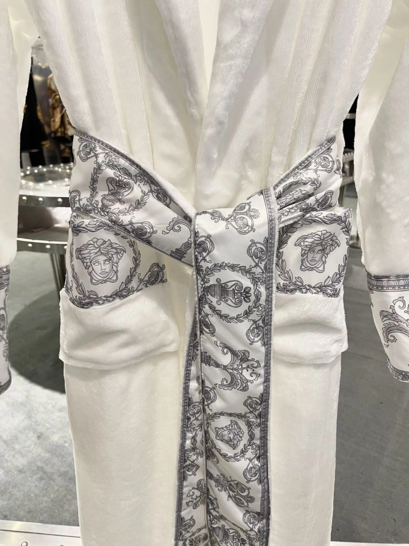 Breathable Versace Bathrobe 255699