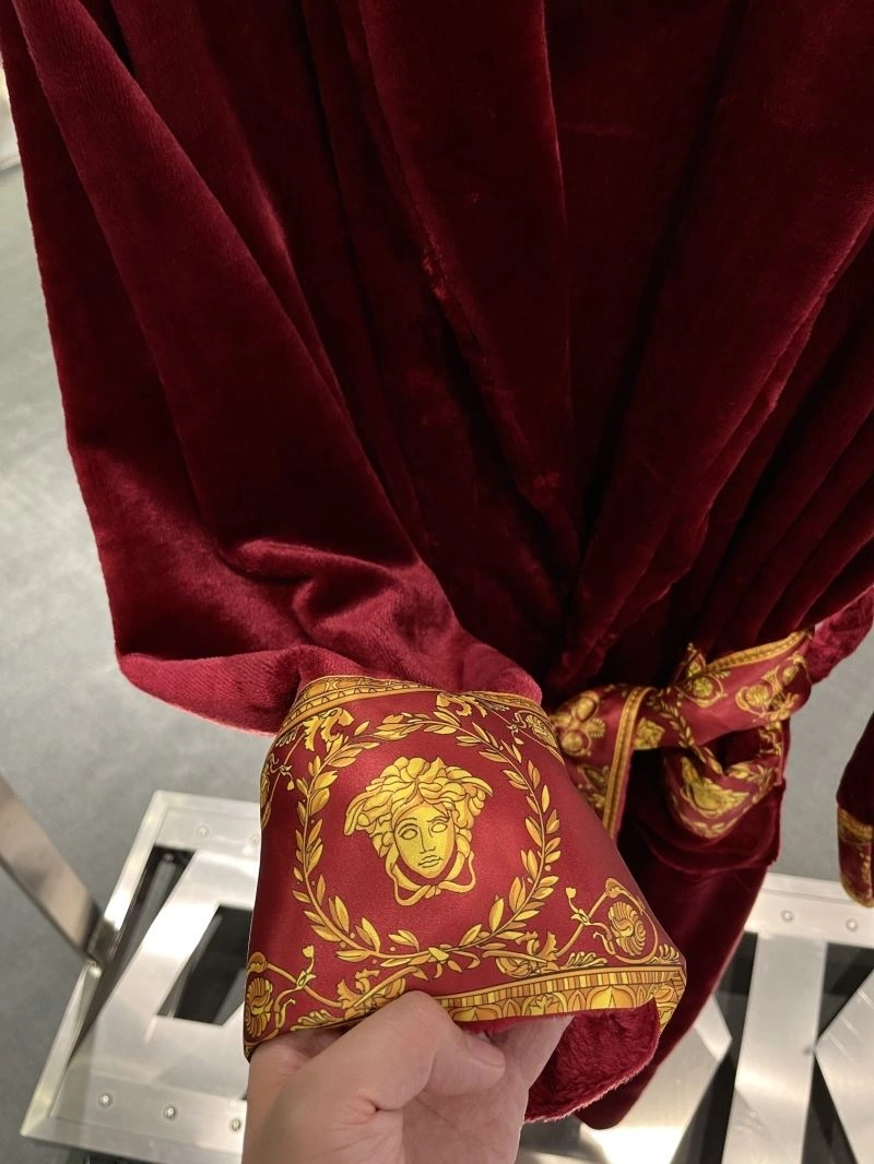 MoistureWicking Versace Bathrobe 255703