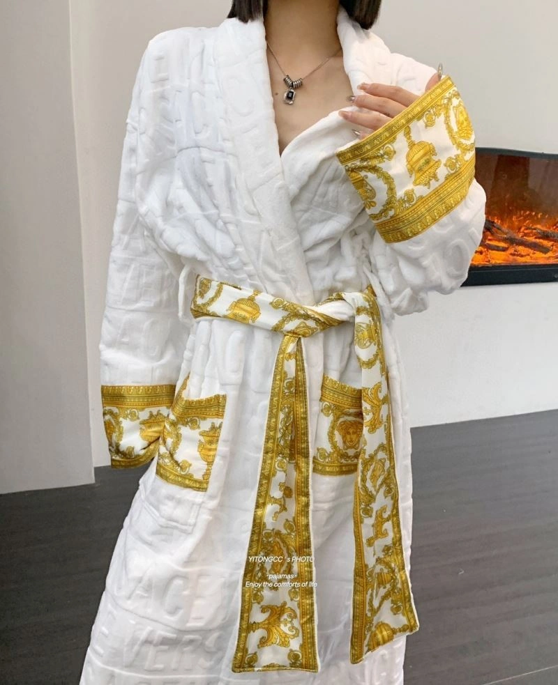 EyeCatching Versace Bathrobe 255704