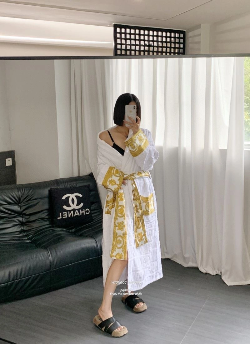 EyeCatching Versace Bathrobe 255704