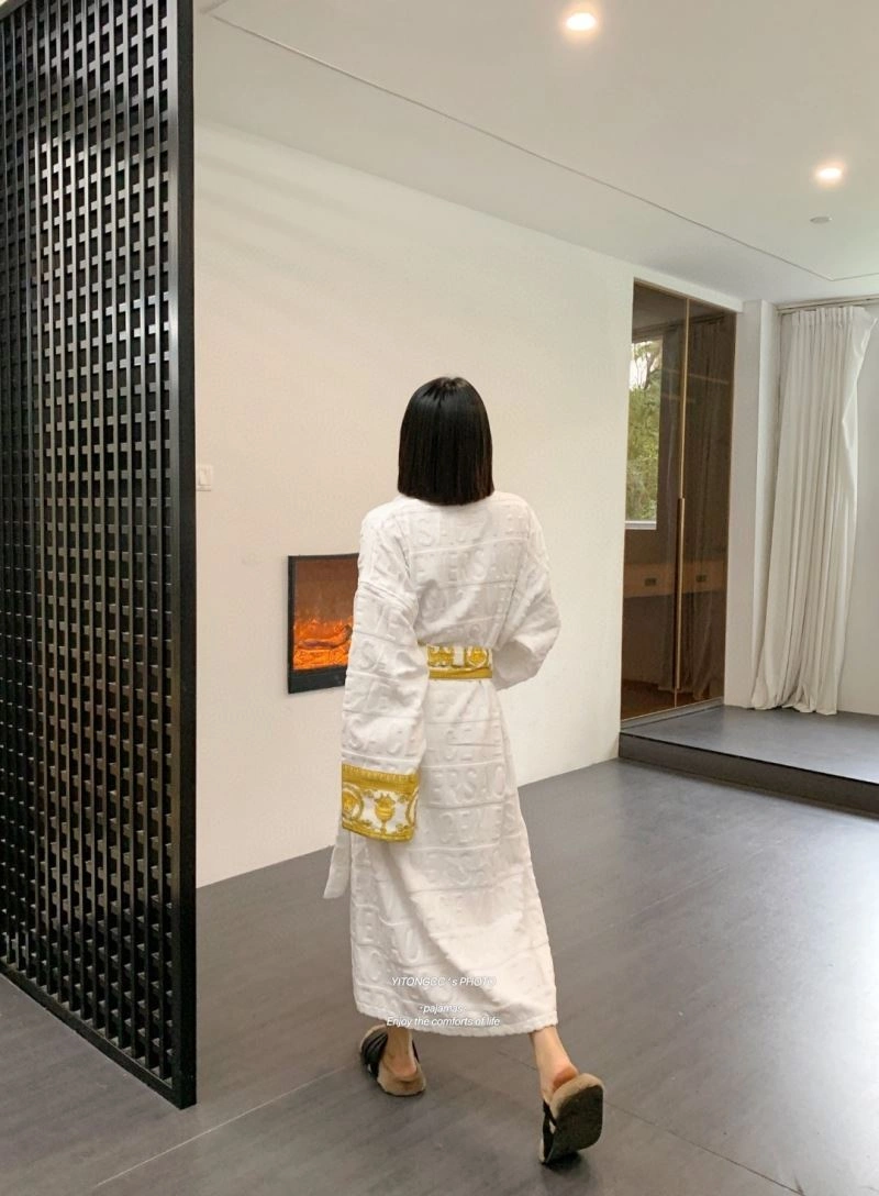 EyeCatching Versace Bathrobe 255704