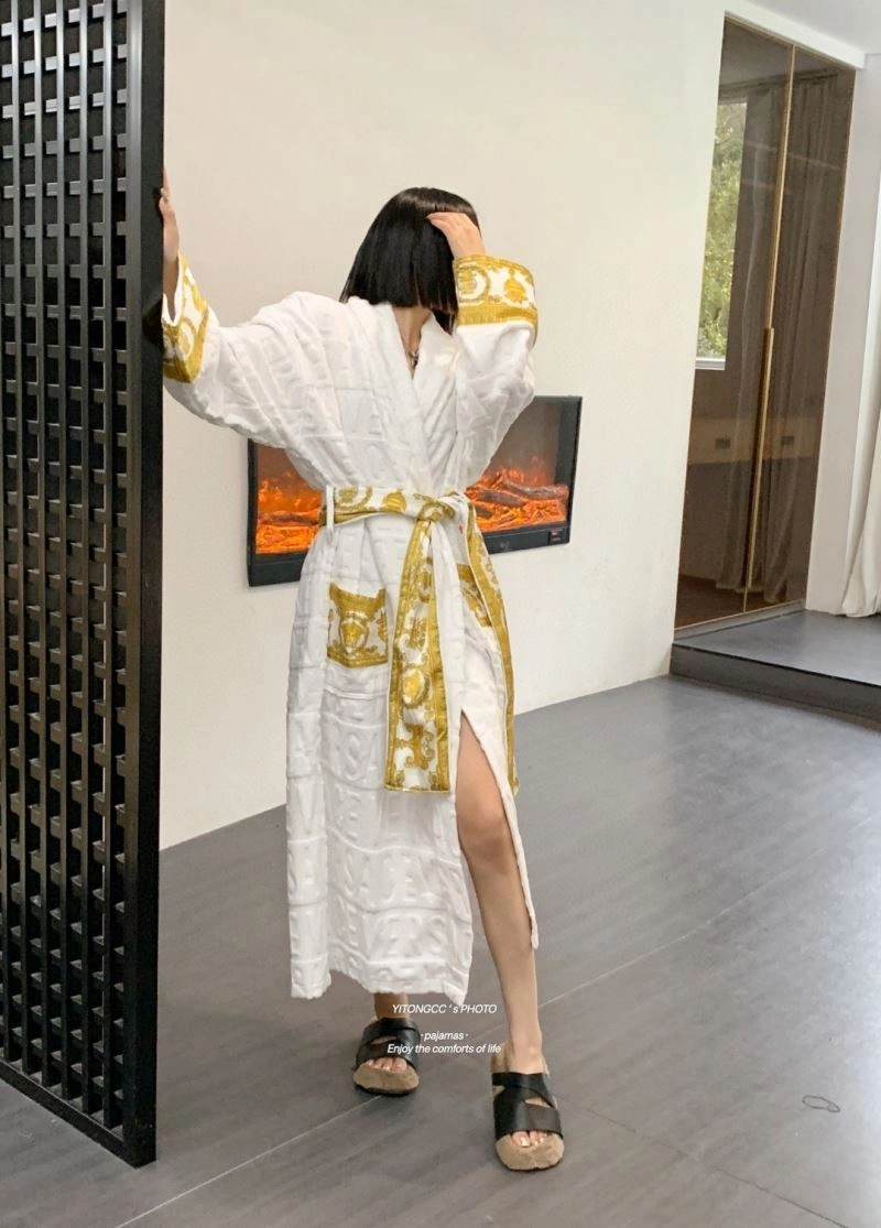 EyeCatching Versace Bathrobe 255704