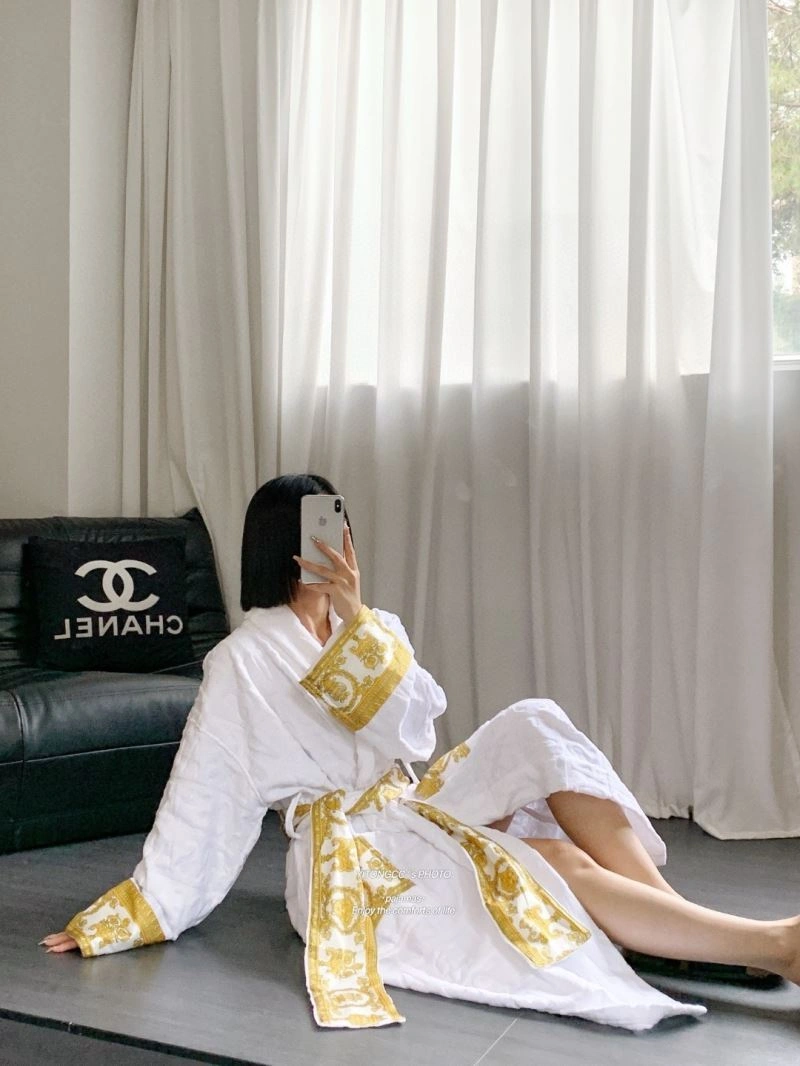 EyeCatching Versace Bathrobe 255704