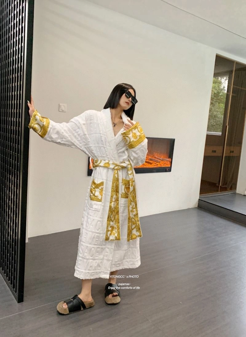 EyeCatching Versace Bathrobe 255704
