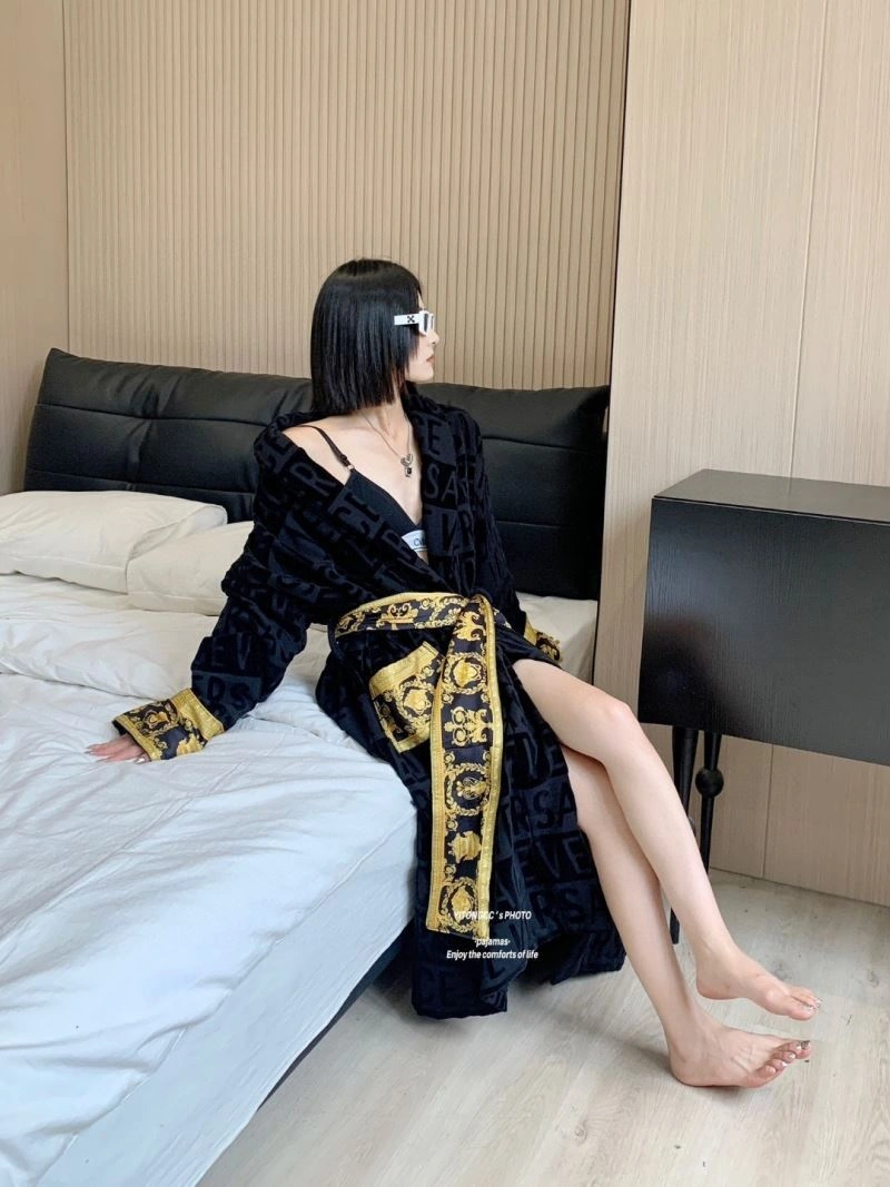 Reliable Versace Bathrobe 255708