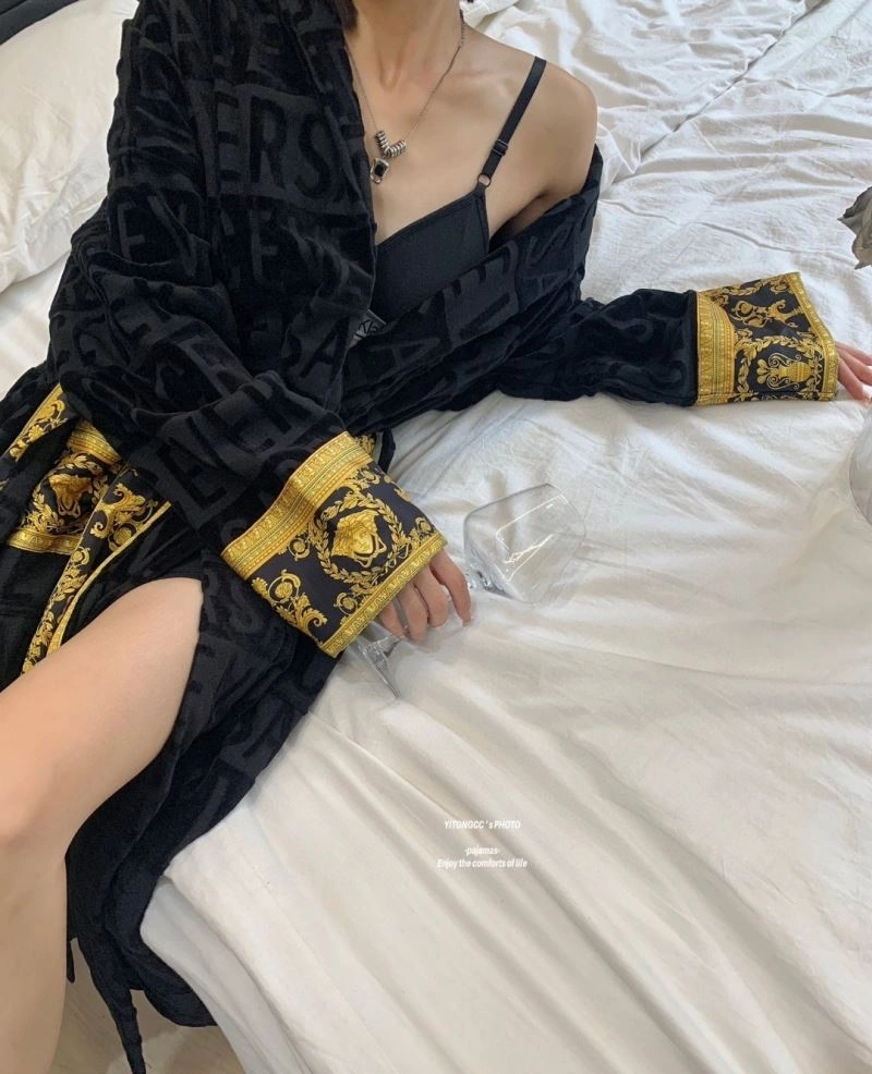 Reliable Versace Bathrobe 255708