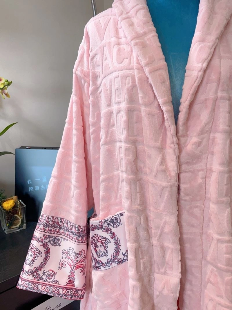 SmoothTexture Versace Bathrobe 255686