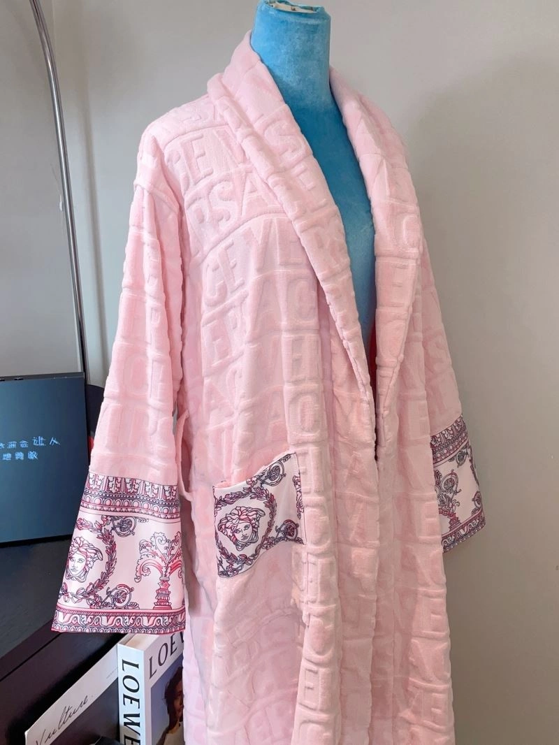 SmoothTexture Versace Bathrobe 255686