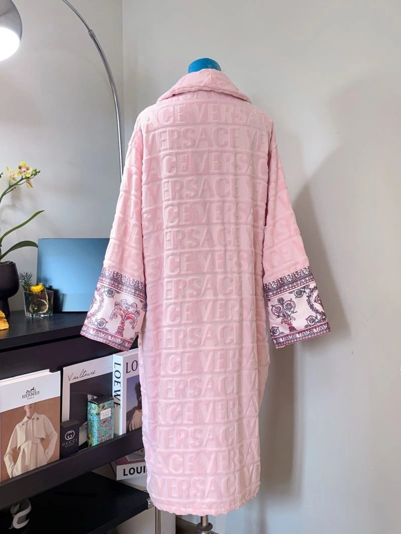 SmoothTexture Versace Bathrobe 255686