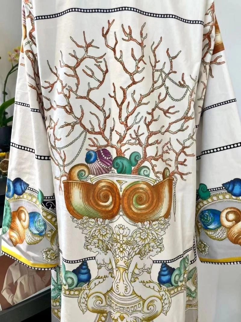 Efficient Versace Bathrobe 255690