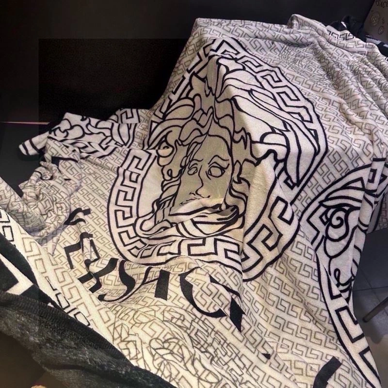 Breathable Versace Blanket 256532