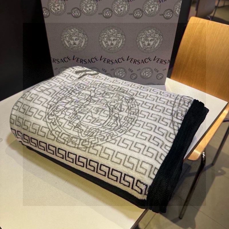 Breathable Versace Blanket 256532