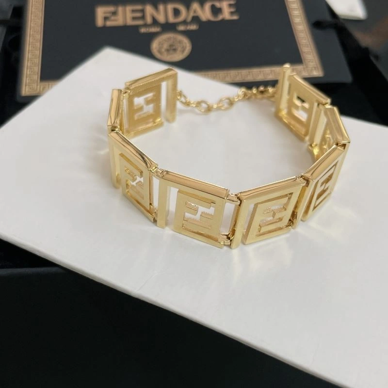 Resilient Versace Bracelets 213609