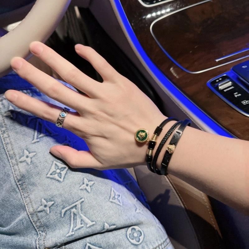 Versace Bracelets Elegant 213193
