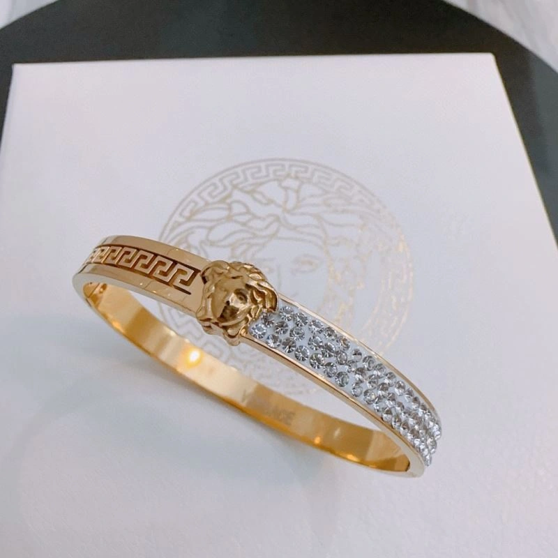 Elegant Versace Bracelets 213189