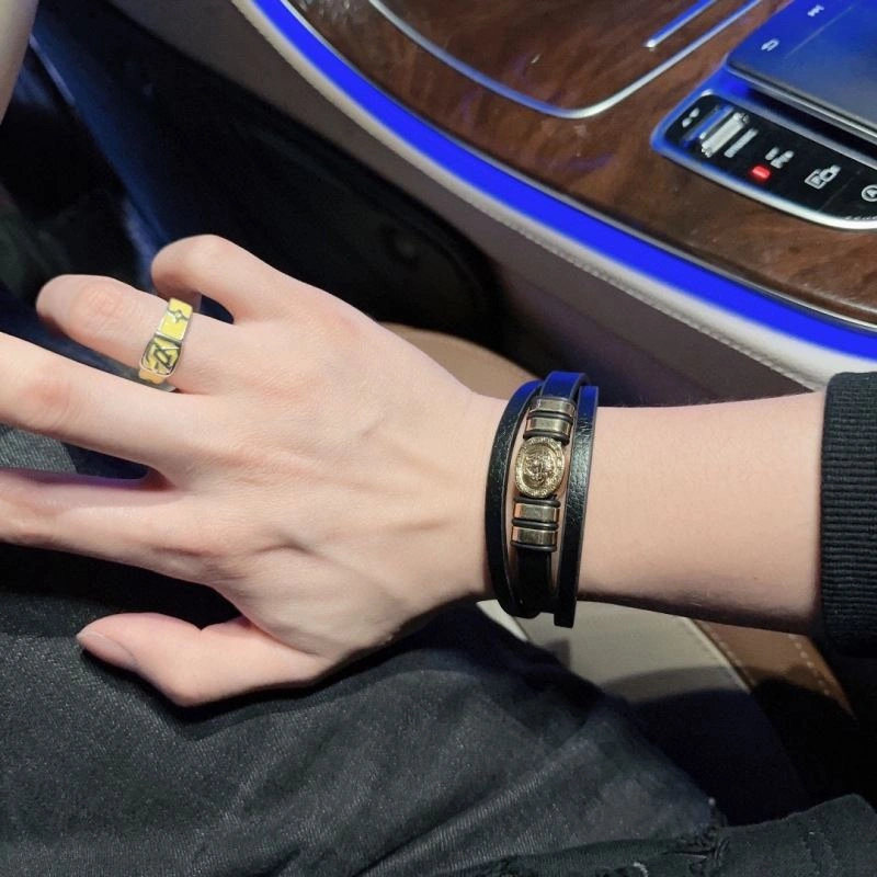 TopPick Versace Bracelets 214435