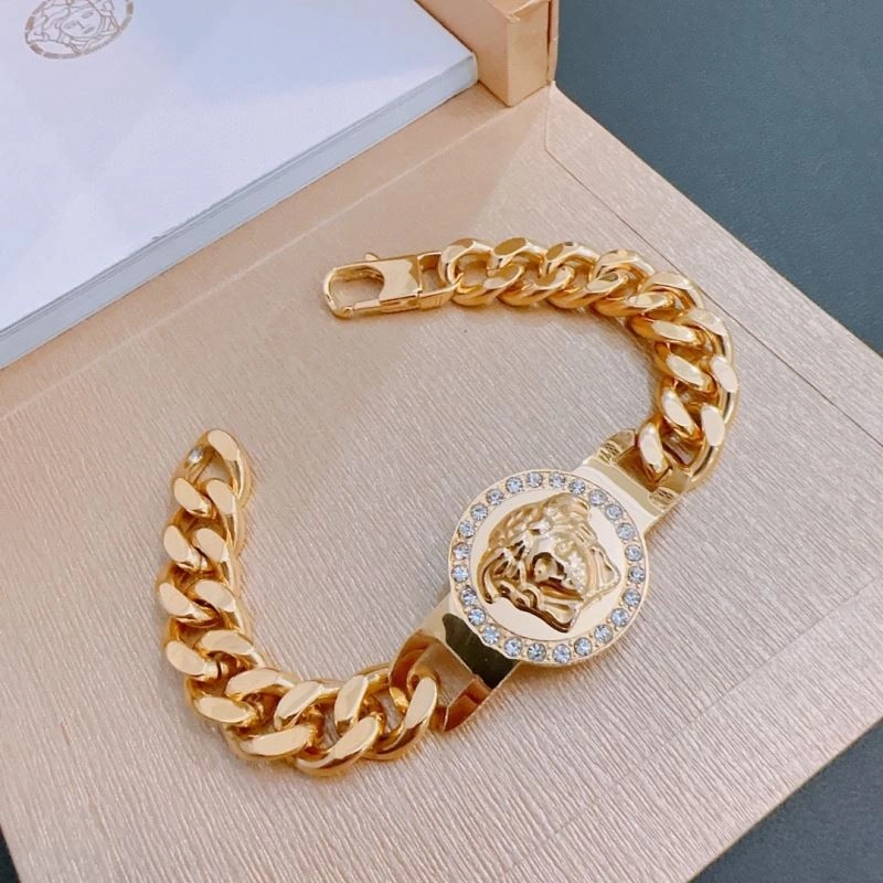 Sporty Versace Bracelets 211635