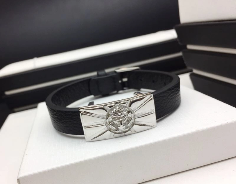 SmoothTexture Versace Bracelets 211026