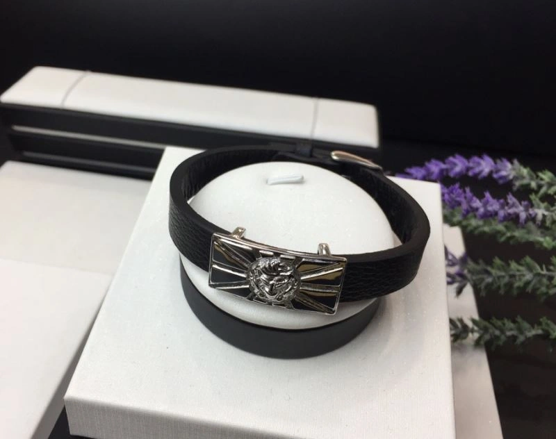 SmoothTexture Versace Bracelets 211026
