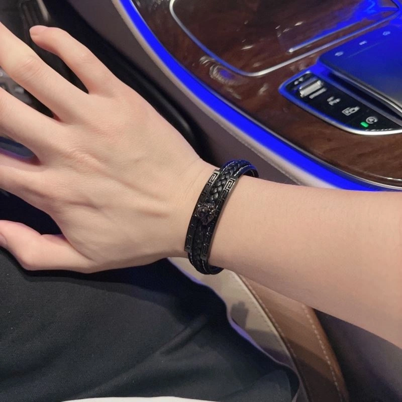 Versace Bracelets Sustainable 211020