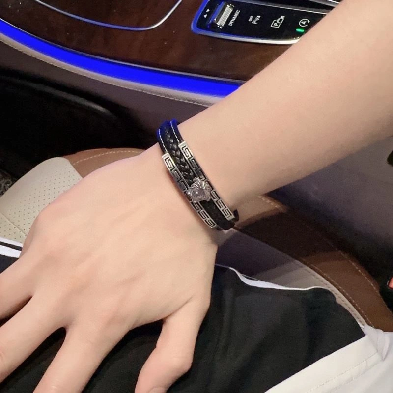 Casual Versace Bracelets 211023
