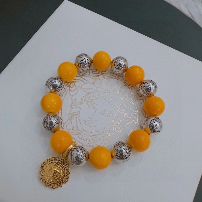 Versace Bracelets Stylish 211024