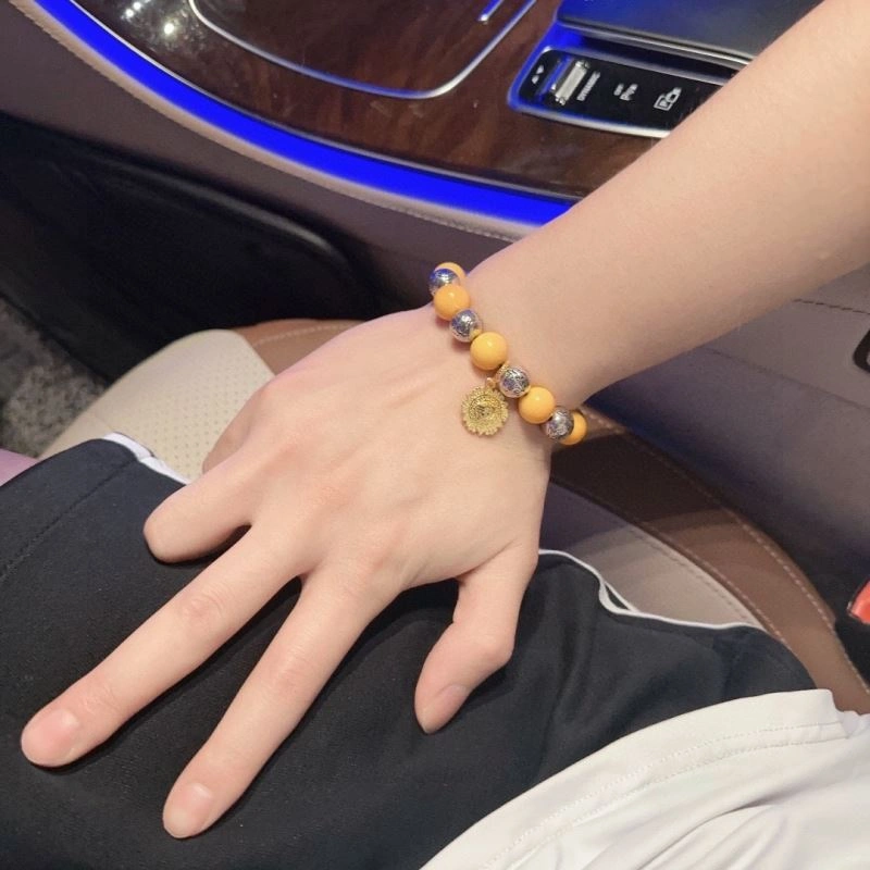 Versace Bracelets Stylish 211024