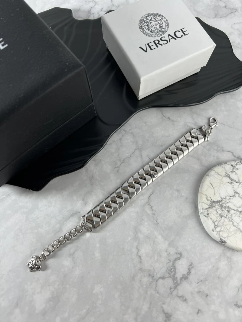 Casual Versace Bracelets 211028