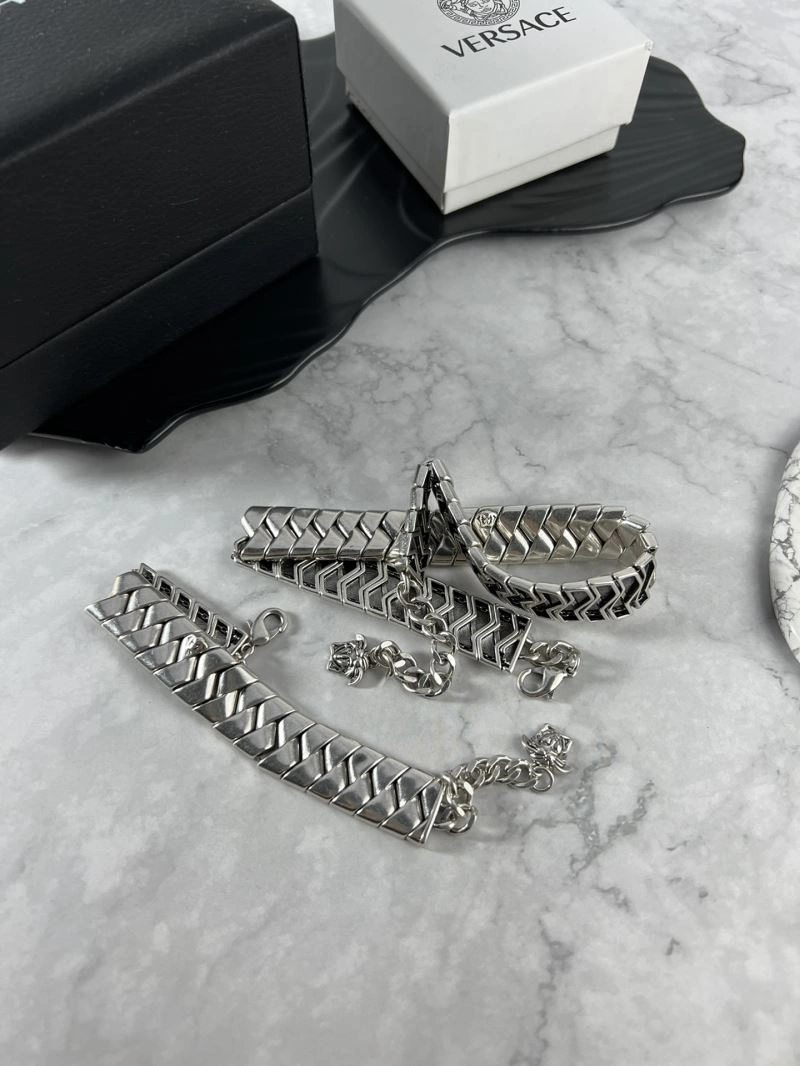 Casual Versace Bracelets 211028
