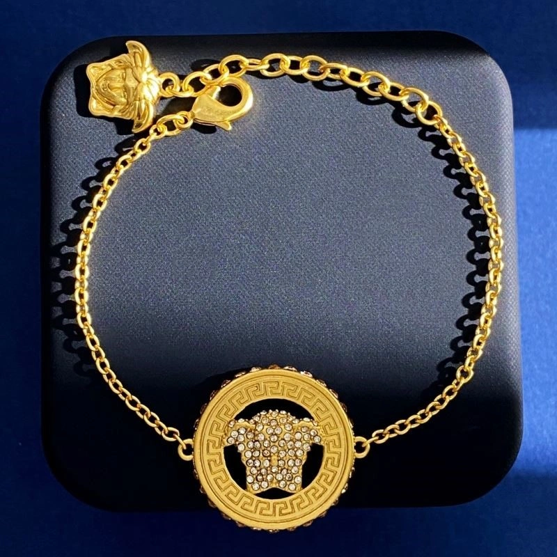 Trendsetting Versace Bracelets 209622