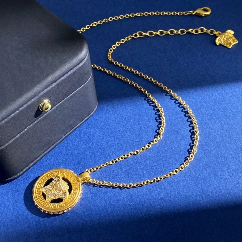 Trendsetting Versace Bracelets 209622