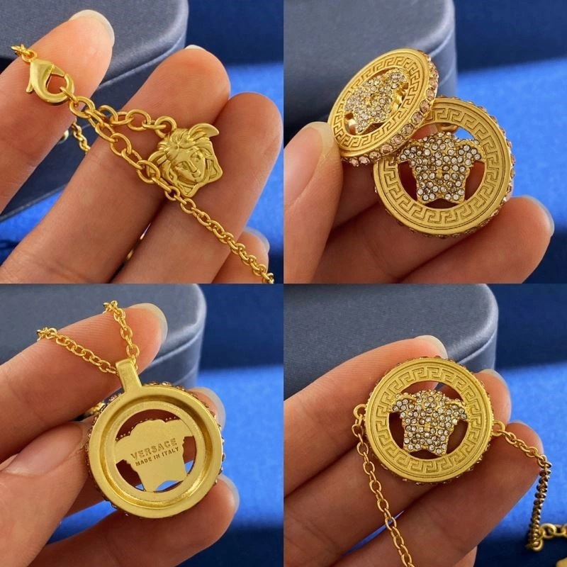 Trendsetting Versace Bracelets 209622