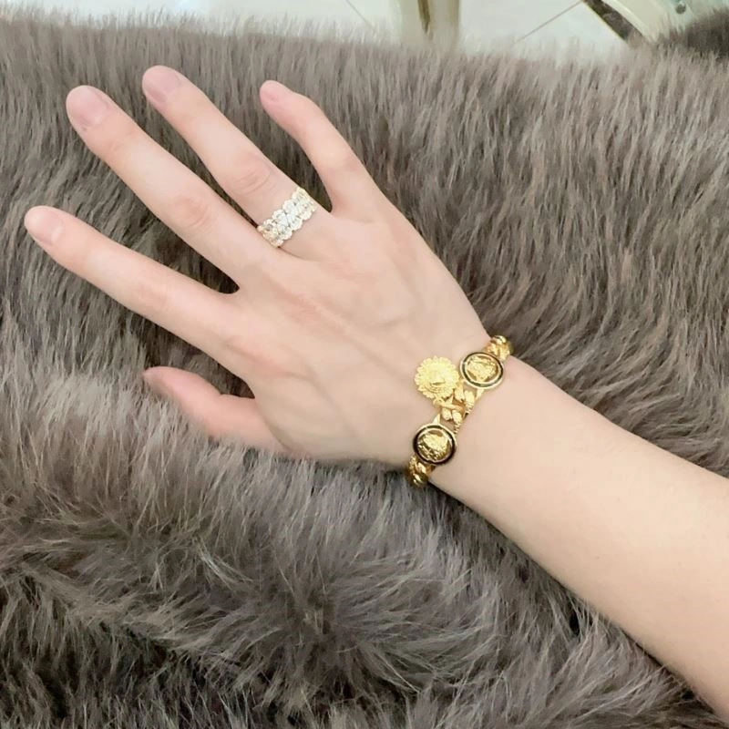 Modern Versace Bracelets 209037