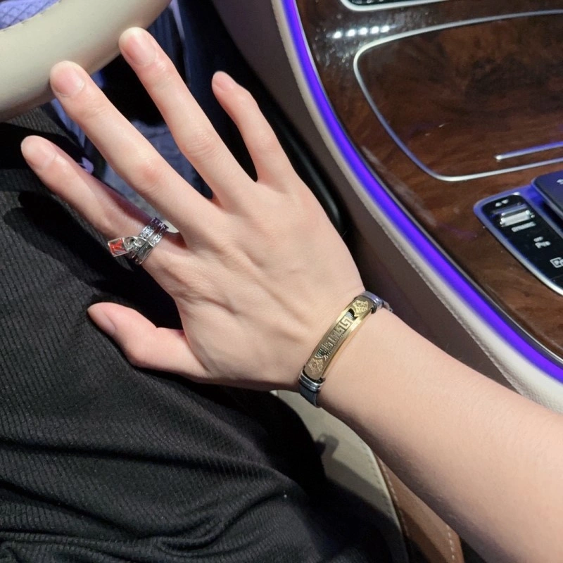 Compact Versace Bracelets 207678