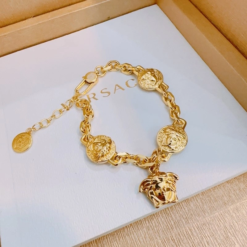 Comfortable Versace Bracelets 207689