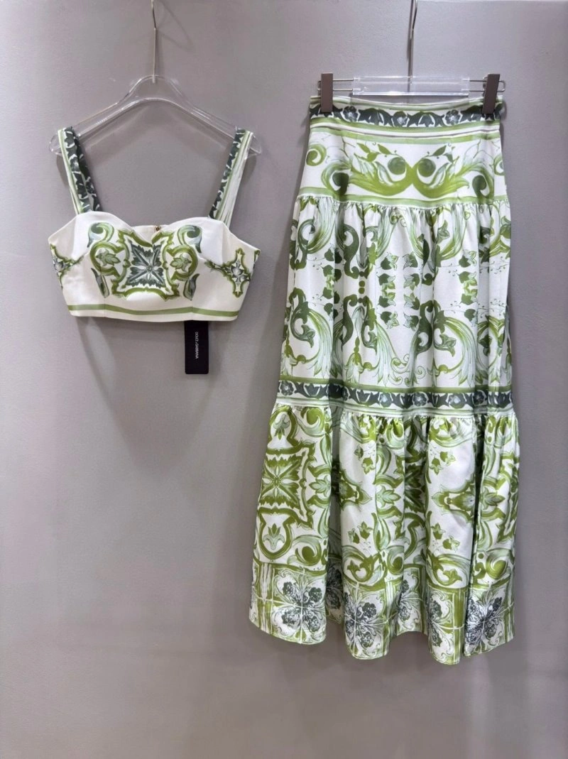 Effortless Versace Dress Suits 175056