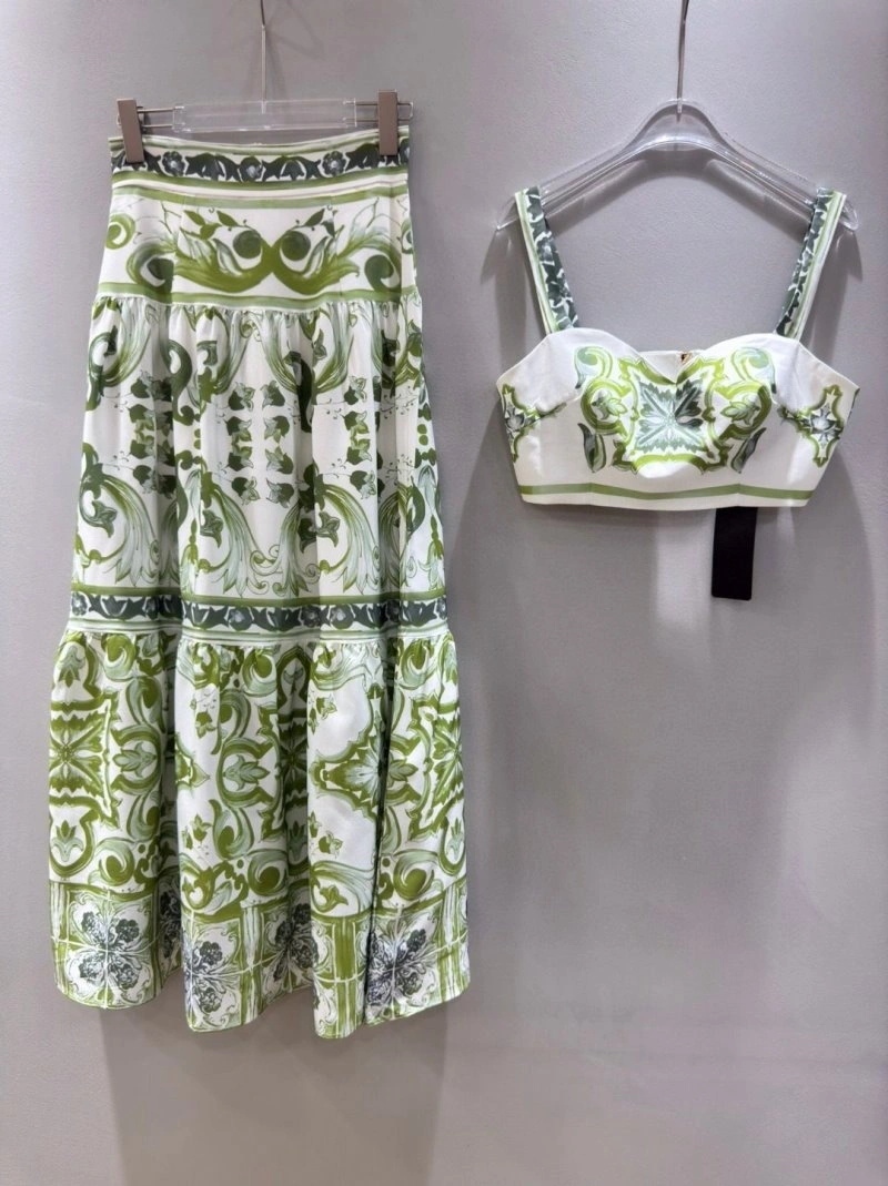 Effortless Versace Dress Suits 175056