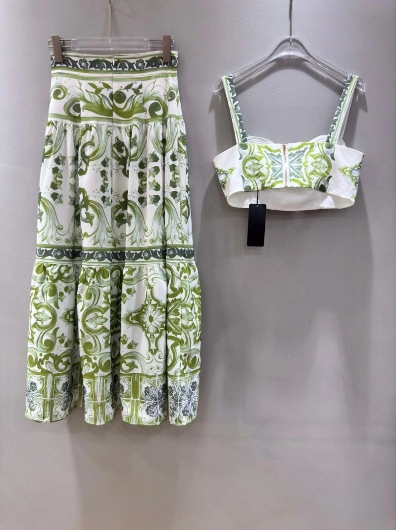 Effortless Versace Dress Suits 175056