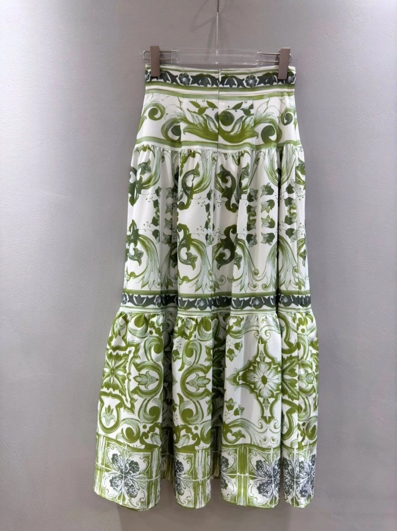 Effortless Versace Dress Suits 175056