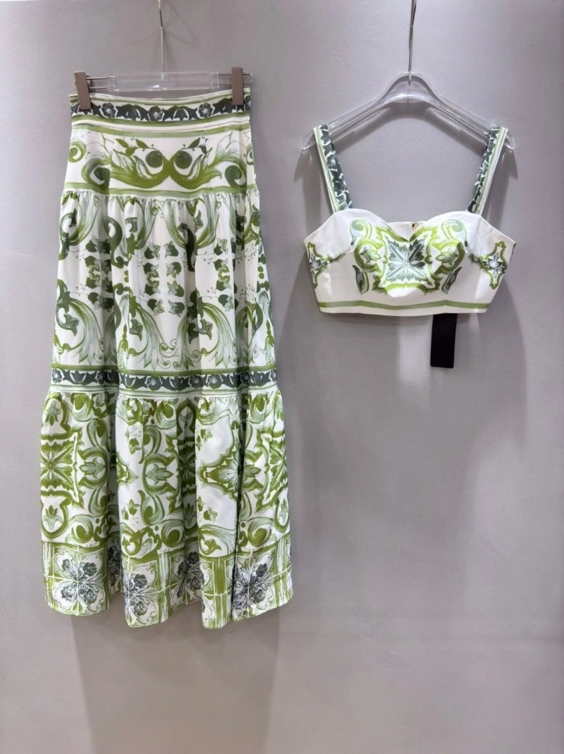 Effortless Versace Dress Suits 175056