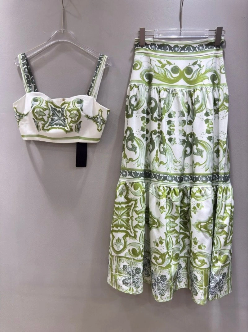 Effortless Versace Dress Suits 175056