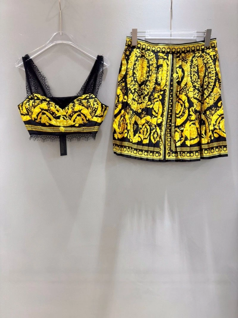 Versace Dress Suits Sleek 175016