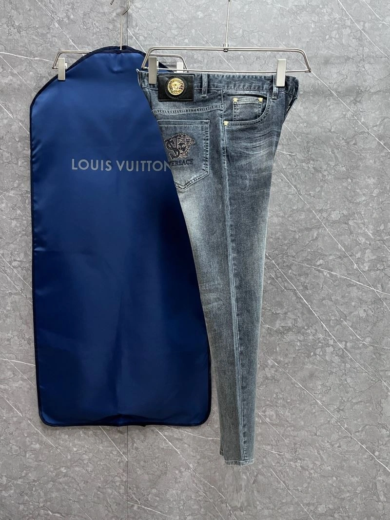 GoAnywhere Versace Jeans 175686