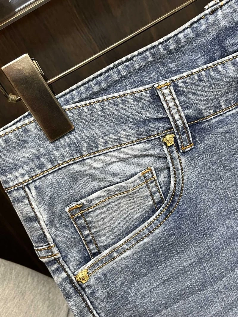 Bright Versace Jeans 175529