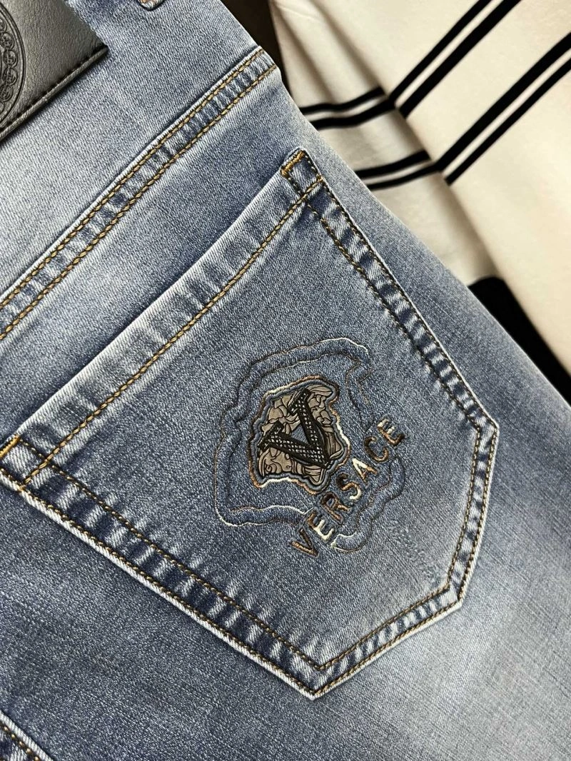 Bright Versace Jeans 175529