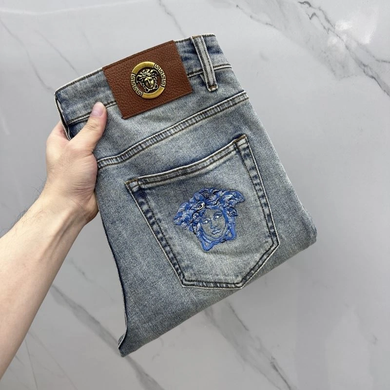 Sustainable Versace Jeans 175317