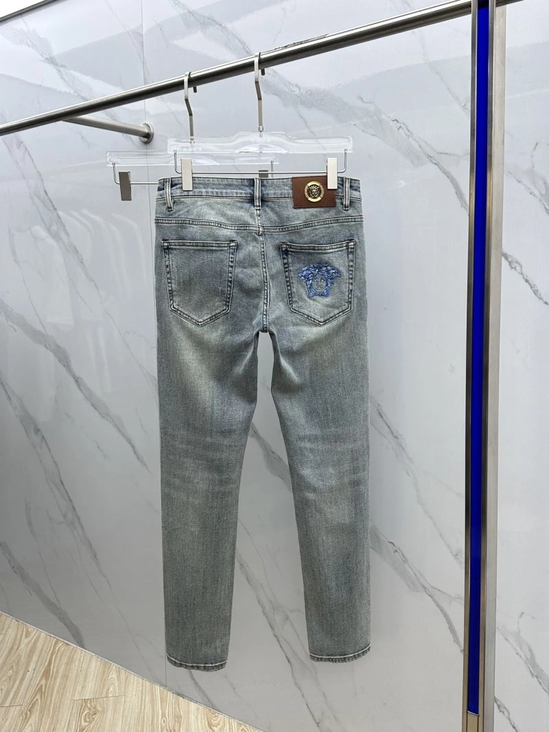 Sustainable Versace Jeans 175317